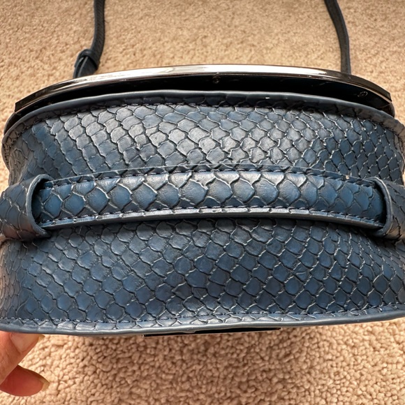 BCBGeneration navy crossbody bag - Picture 10 of 11